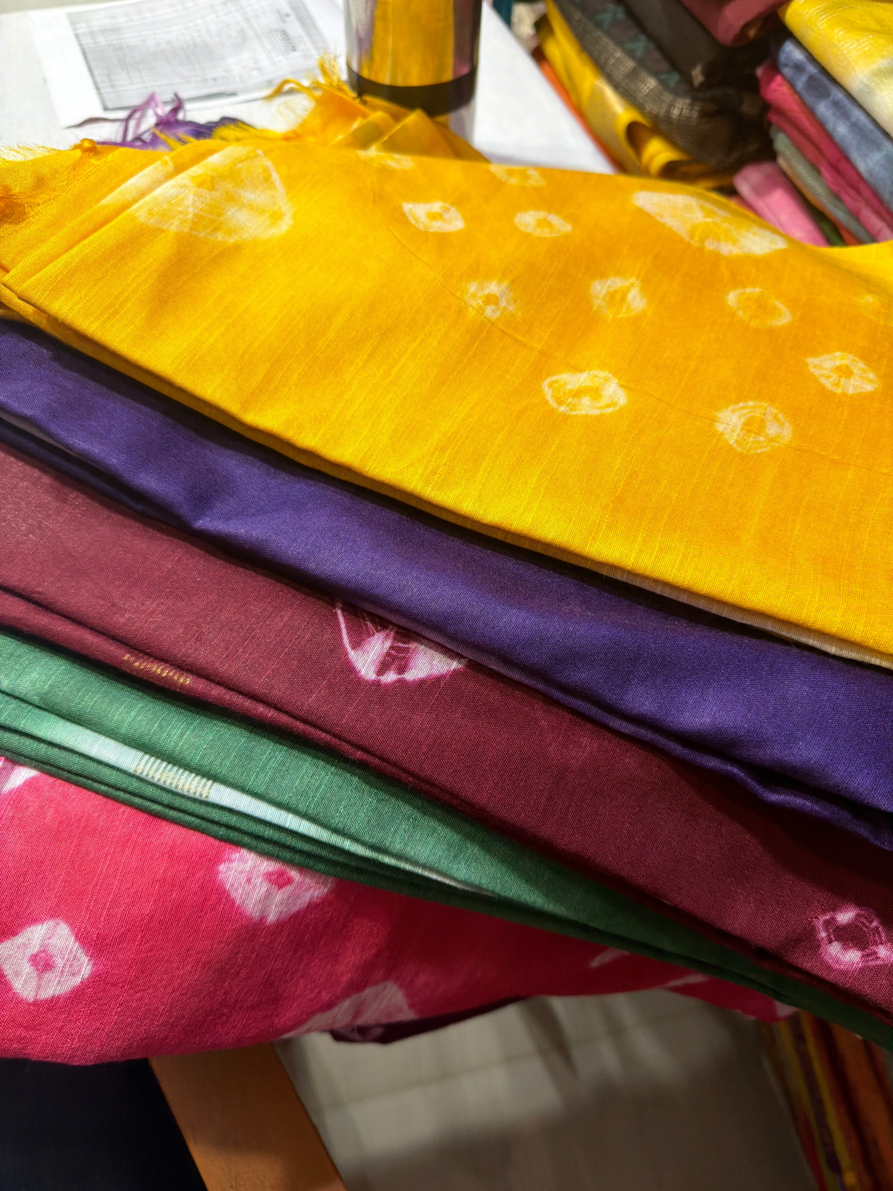 Wave Bhandhini Cotton Silk Saree with Gold Border