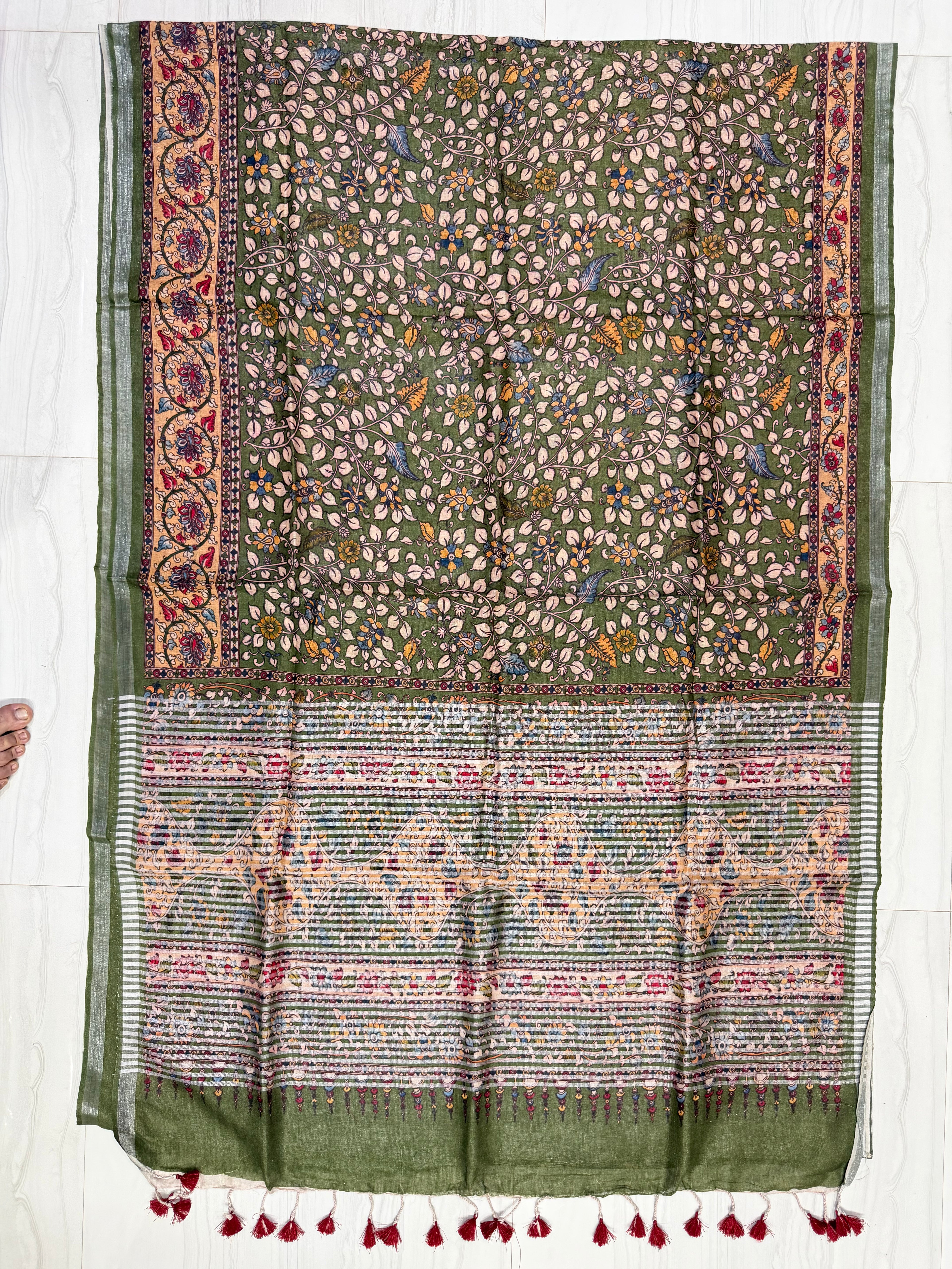 Bhagalpur Mehandi Green Pen Kalamkari with stunning Dark Creme Border